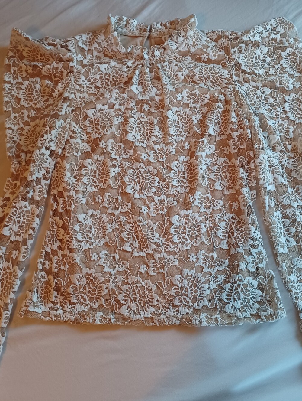 ACOS&A Women's Lace Blouse in Beige and White